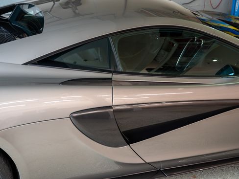 Used 2017 McLaren 570S Coupe image 2