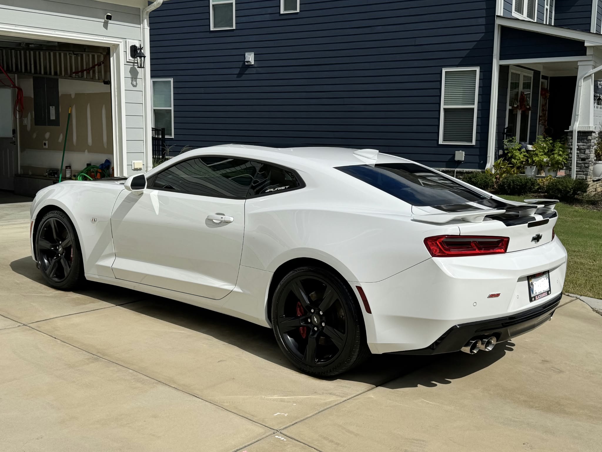 Used 2017 Chevrolet Camaro SS RWD image 2