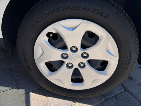 Used 2014 Kia Soul FWD image 14