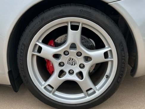 Used 2006 Porsche 911 Carrera S RWD image 16