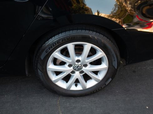 Used 2015 Volkswagen Jetta SE image 30