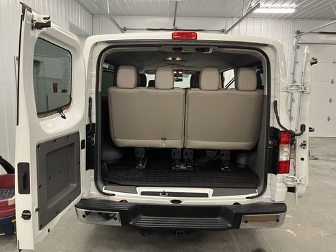 Used 2018 Nissan NV 3500 SL image 5