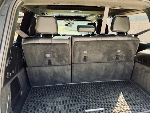 Used 2022 Jeep Grand Wagoneer Series III w/ HD Trailer Tow Package image 15