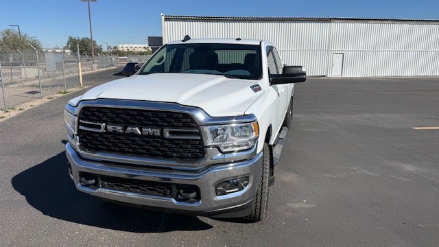 Used 2022 RAM 3500 Big Horn w/ Level A Equipment Group AWD/4WD image 4