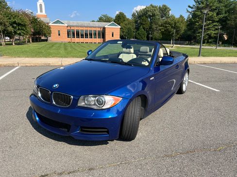 Used 2011 BMW 135i Convertible image 13