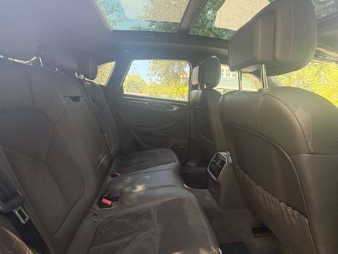 Used 2021 Porsche Macan AWD/4WD image 9