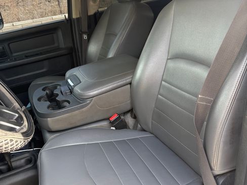 Used 2018 RAM 3500 Tradesman w/ Chrome Appearance Group image 4