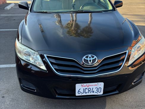 Used 2010 Toyota Camry LE image 5