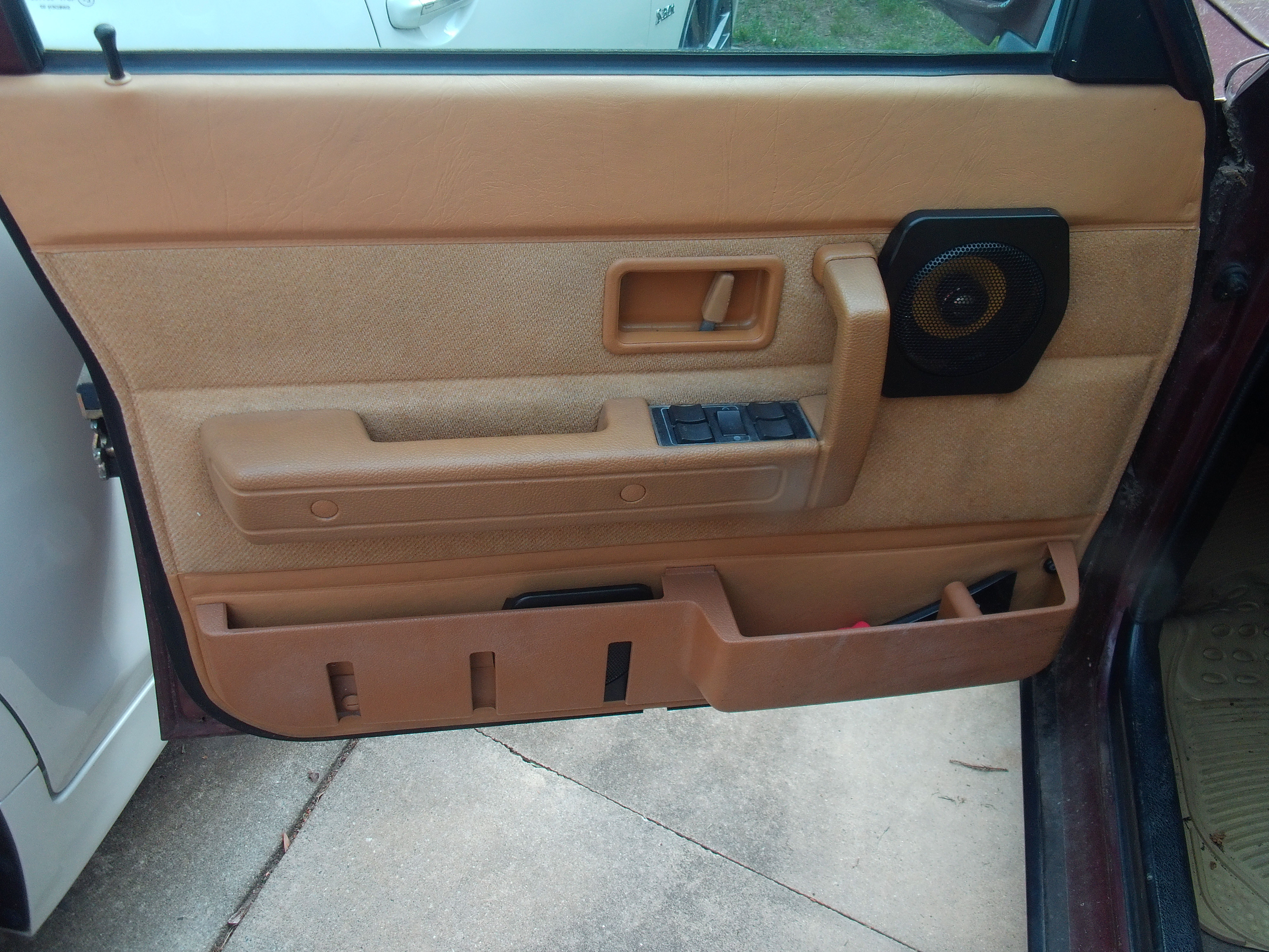 Used 1993 Volvo 240 Sedan RWD image 19