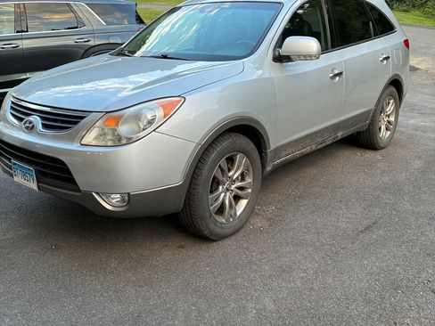 Used 2012 Hyundai Veracruz Limited w/ Navigation Pkg image 4