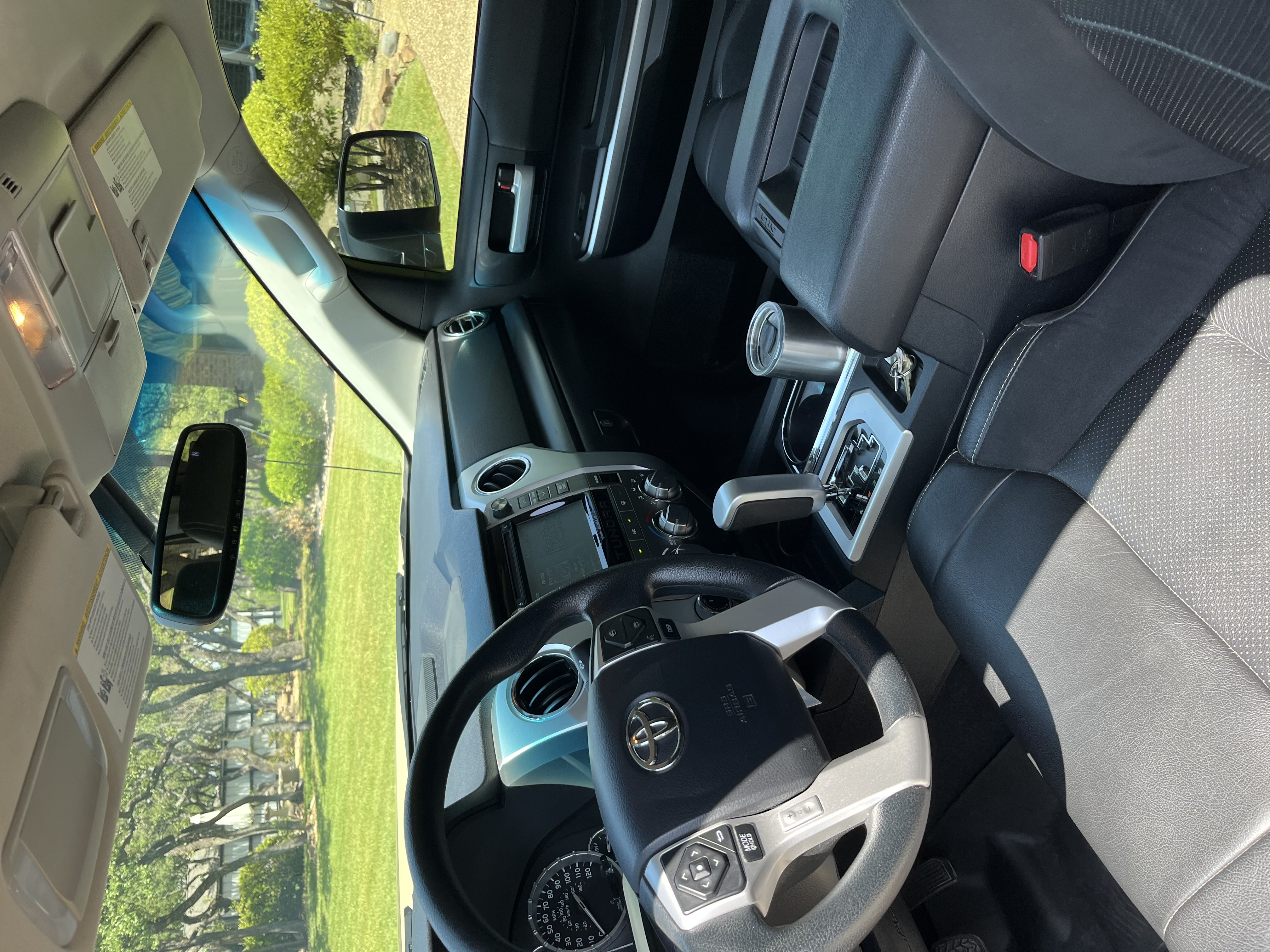 Used 2017 Toyota Tundra SR5 w/ SR5 Upgrade Package AWD/4WD image 9