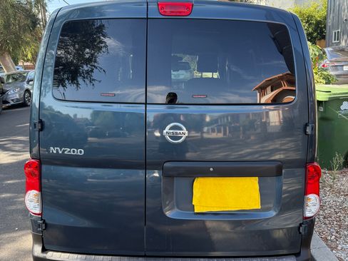 Used 2017 Nissan NV200 S FWD image 4