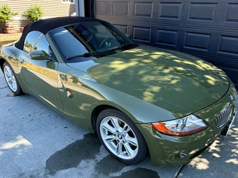 Used 2004 BMW Z4 3.0i RWD image 4