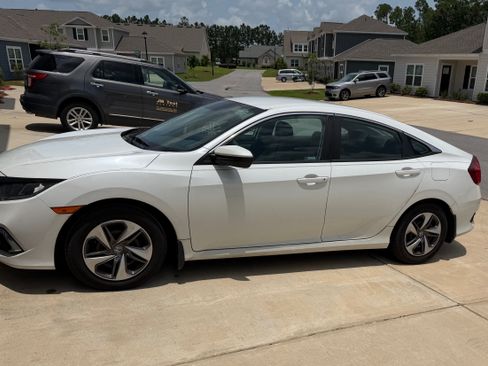 Used 2019 Honda Civic LX image 1