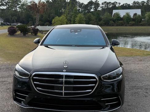 Used 2022 Mercedes-Benz S 500 4MATIC image 1