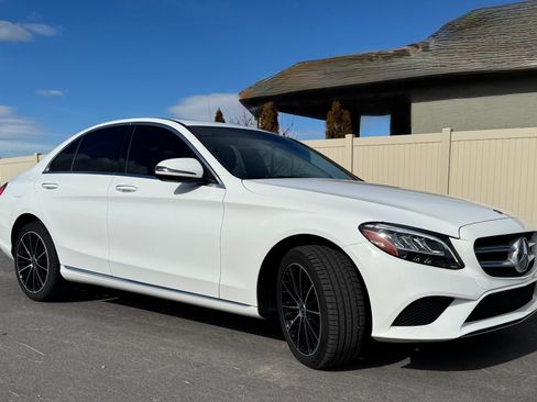 Used 2020 Mercedes-Benz C 300 4MATIC Sedan image 2