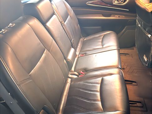 Used 2013 INFINITI JX35 FWD w/ Premium Pkg image 5
