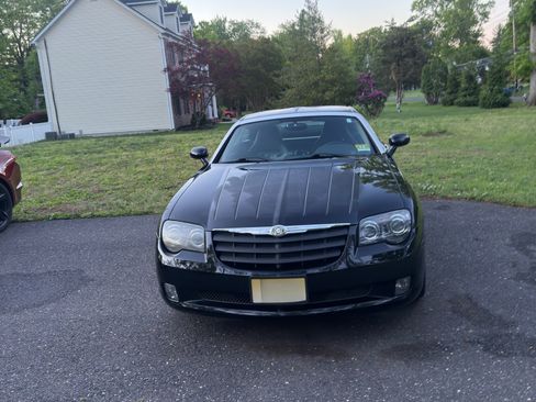 Used 2005 Chrysler Crossfire Limited RWD image 2