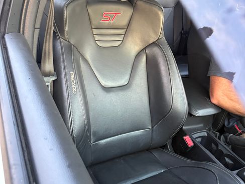 Used 2015 Ford Focus ST w/ Equipment Group 402A image 5