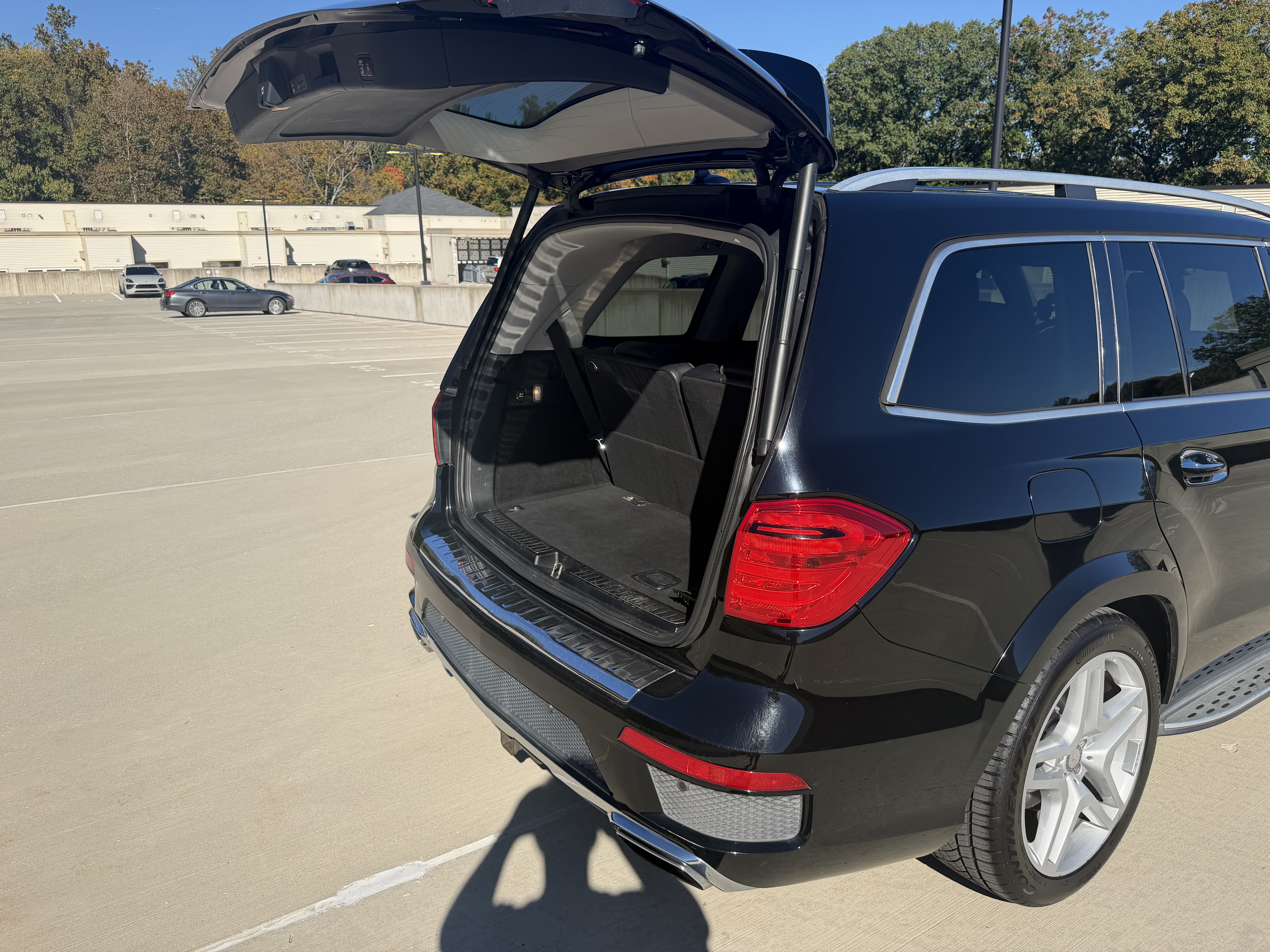 Used 2014 Mercedes-Benz GL 550 4MATIC image 17