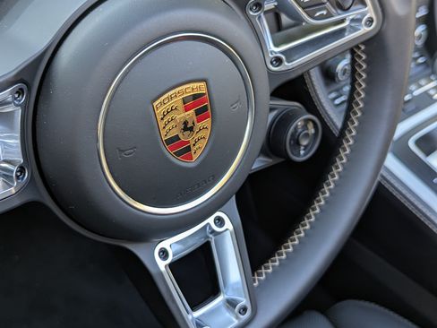 Used 2021 Porsche 718 Boxster image 21