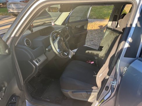 Used 2009 Scion xB Hatchback 4D image 6