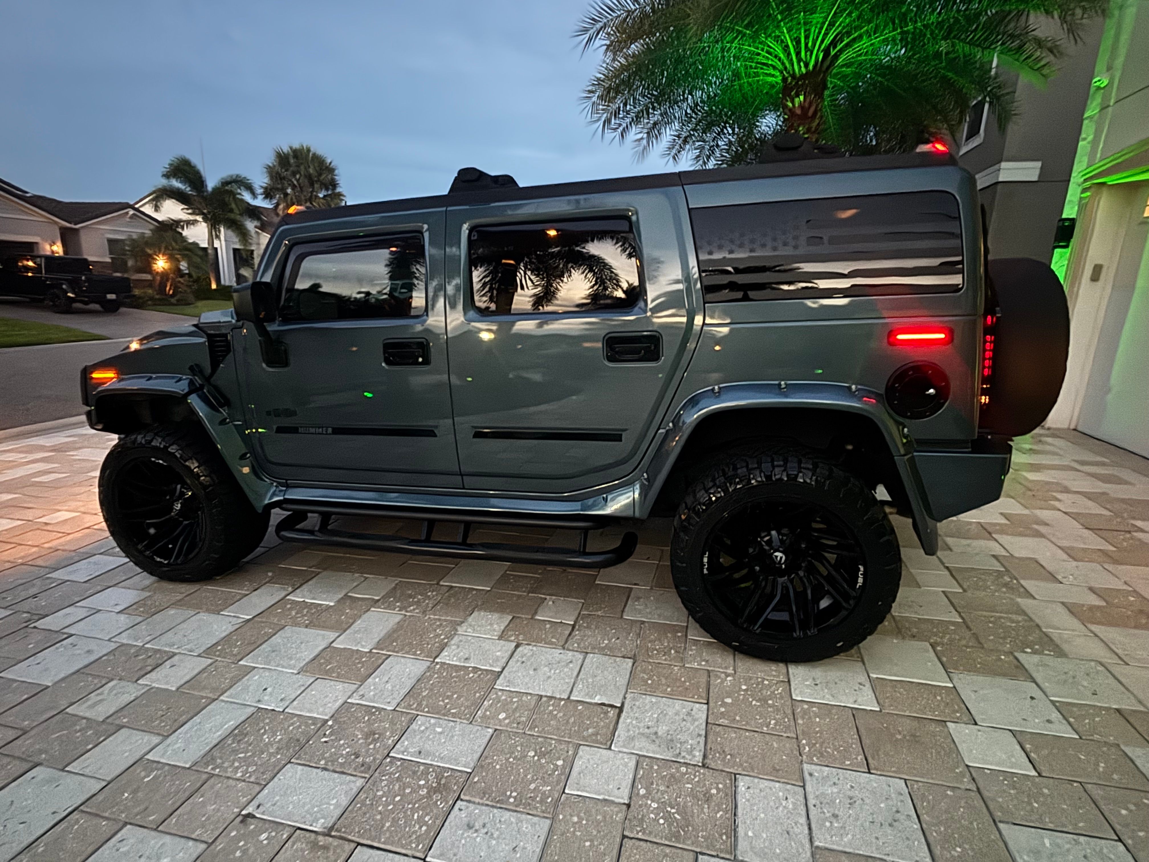 Used 2005 HUMMER H2 w/ Preferred Equipment Group AWD/4WD image 12