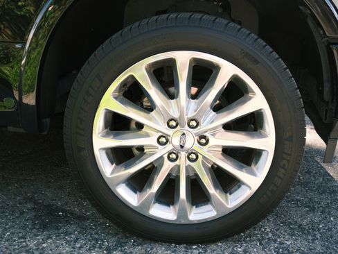 Used 2018 Ford F150 Limited w/ Trailer Tow Package image 28