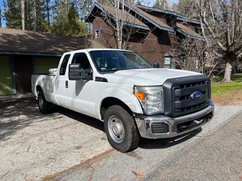 Used 2014 Ford F250 XL image 2