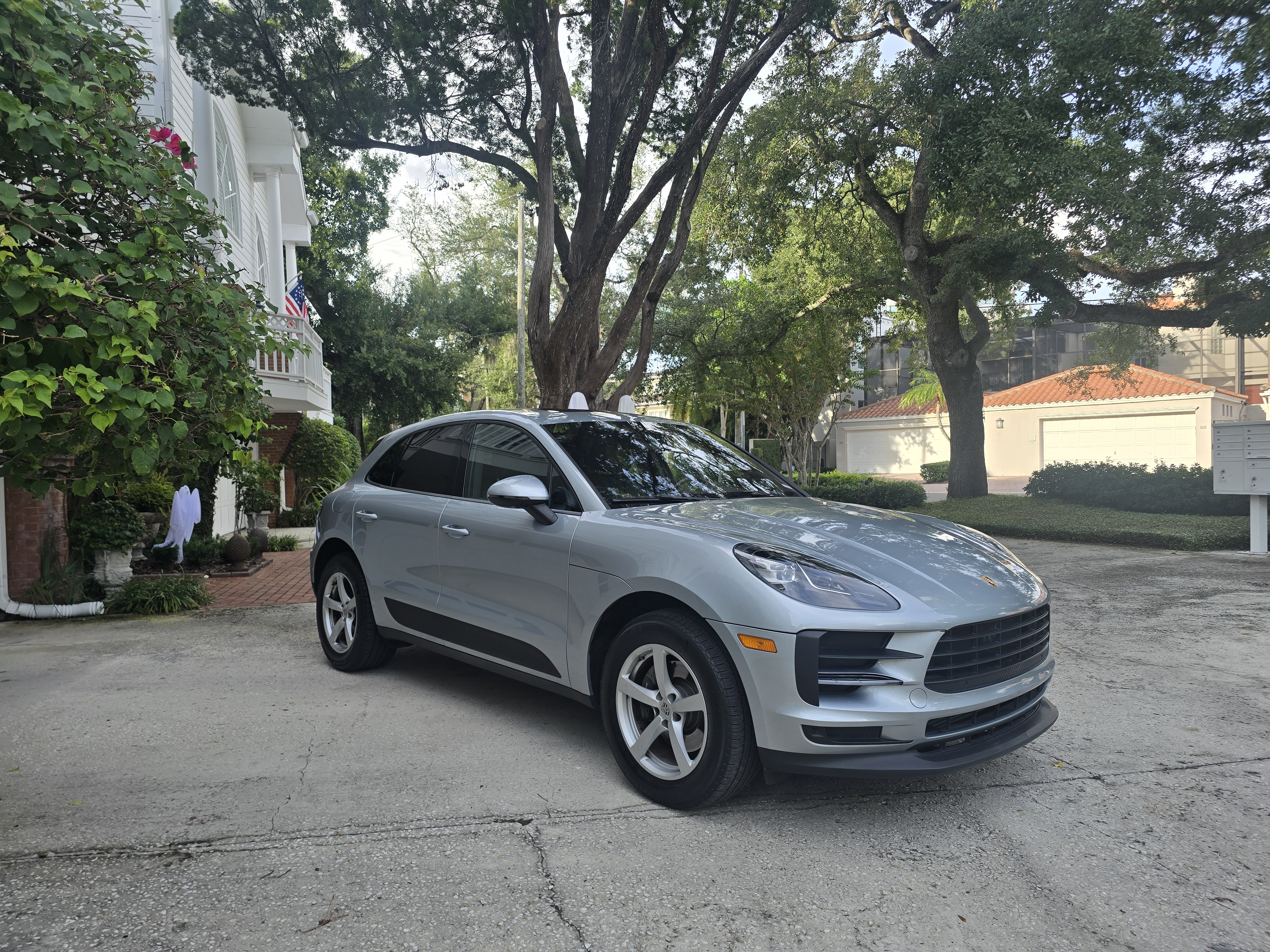 Used 2019 Porsche Macan AWD/4WD image 4