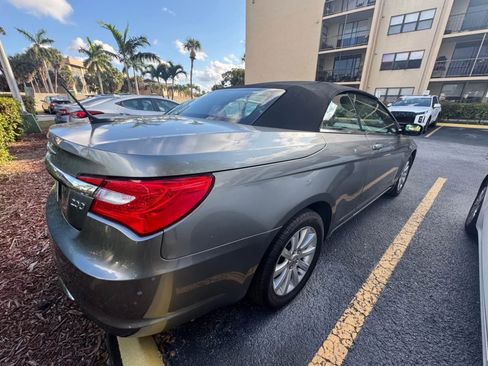 Used 2012 Chrysler 200 Touring image 5