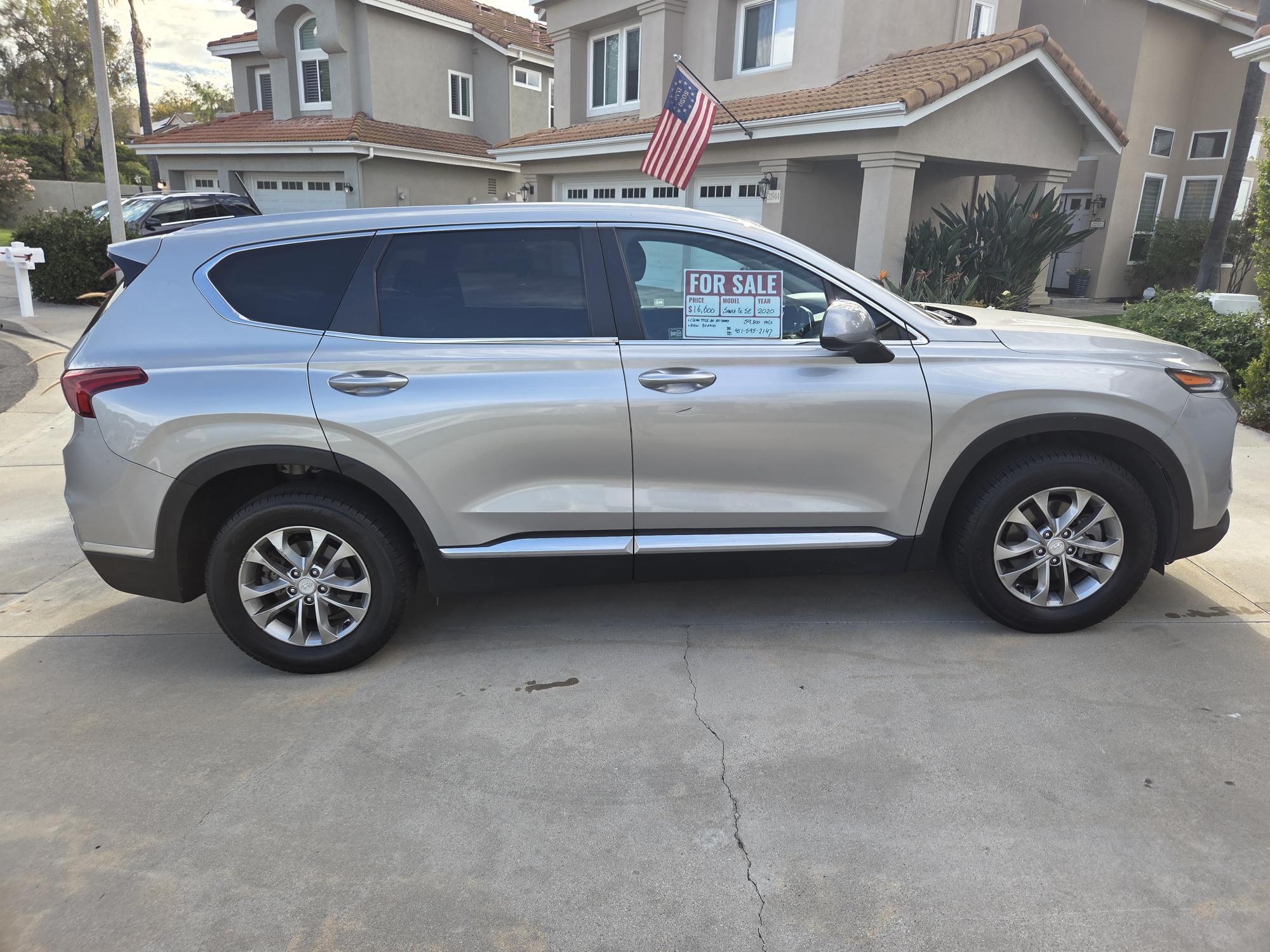 Used 2020 Hyundai Santa Fe SE w/ Cargo Package FWD image 12