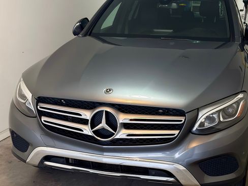 Used 2018 Mercedes-Benz GLC 300 4MATIC image 5