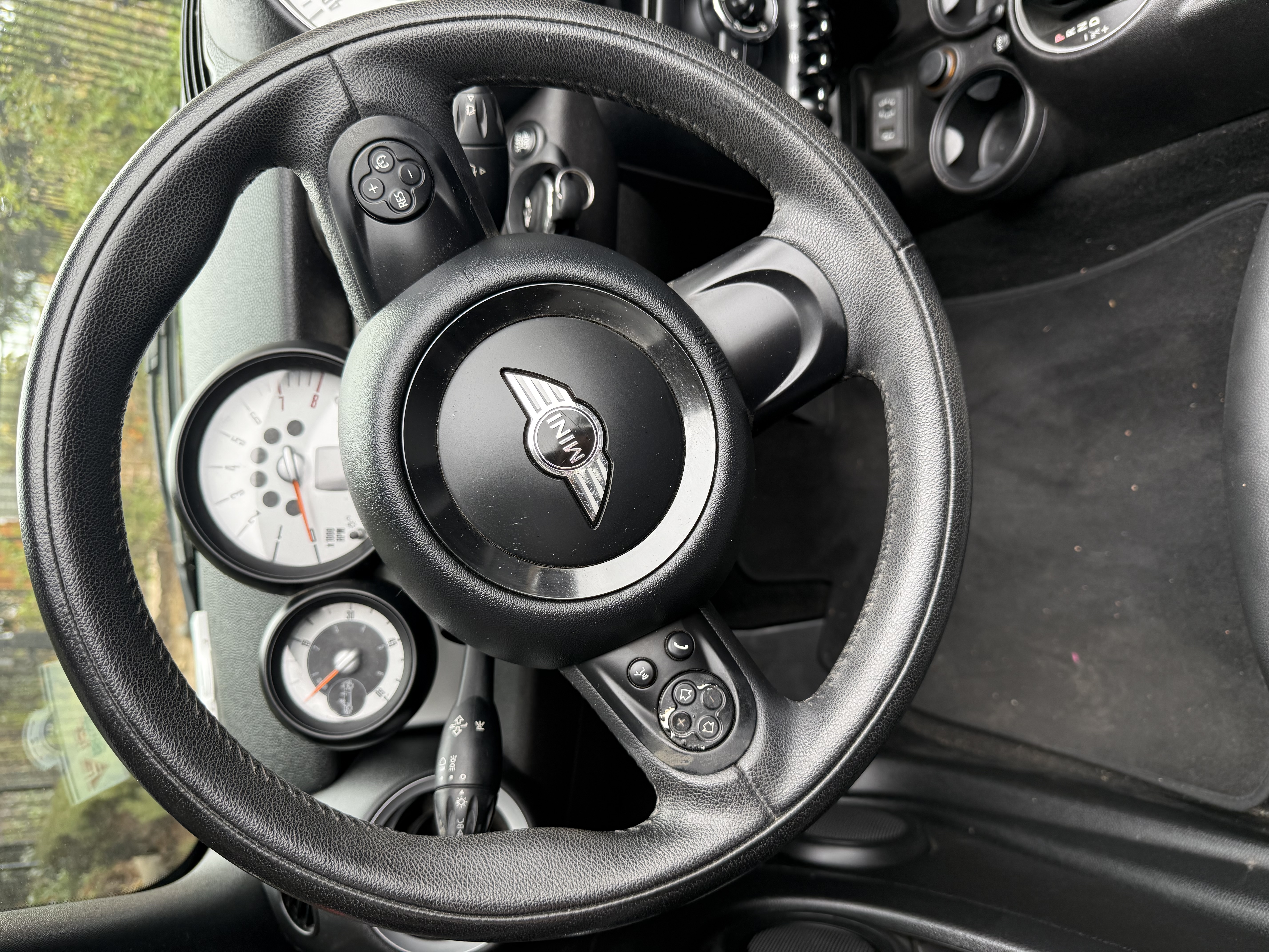Used 2014 MINI Cooper Convertible FWD image 11