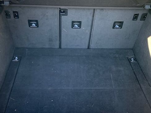 Used 2018 Porsche Macan Sport Edition image 21