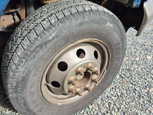 Used 2006 Ford E-350 and Econoline 350 Super Duty image 10