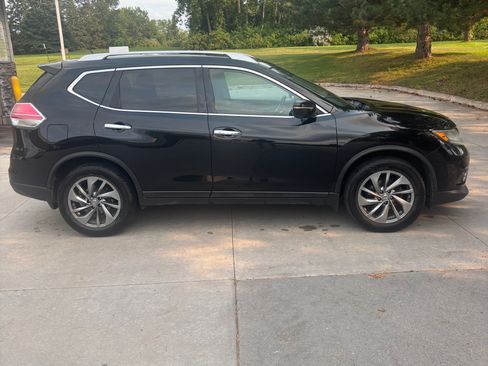 Used 2015 Nissan Rogue SL w/ SL Premium Package AWD/4WD image 5