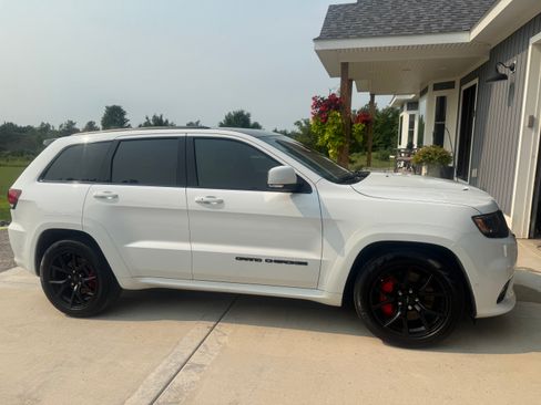 Used 2018 Jeep Grand Cherokee SRT AWD/4WD image 2