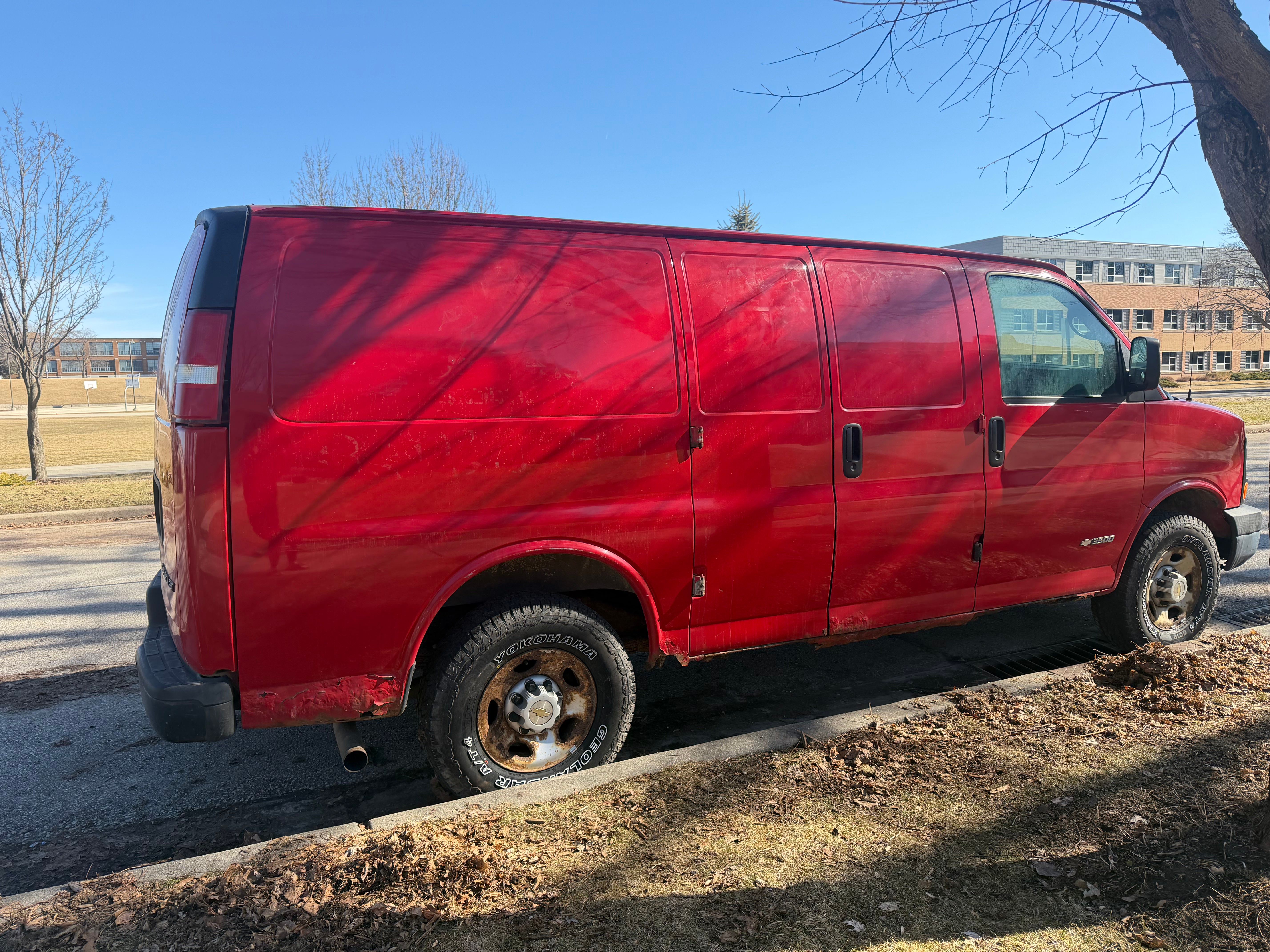 Used 2005 Chevrolet Express 3500 RWD image 1
