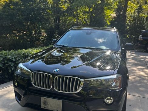 Used 2017 BMW X3 xDrive28i AWD/4WD image 1