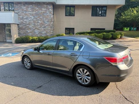 Used 2011 Honda Accord EX image 4
