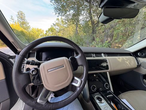 Used 2018 Land Rover Range Rover image 7