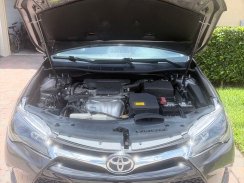 Used 2015 Toyota Camry SE FWD image 10