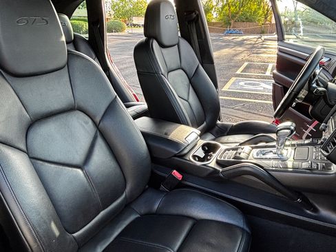 Used 2017 Porsche Cayenne GTS AWD/4WD image 9