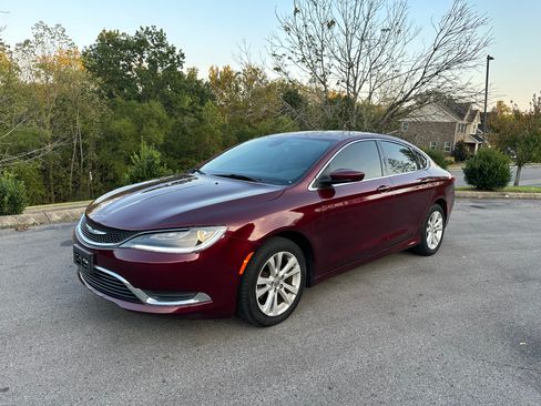 Used 2015 Chrysler 200 S image 1