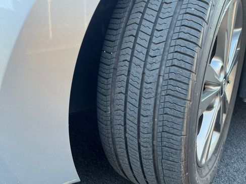 Used 2017 Hyundai Elantra SE image 6