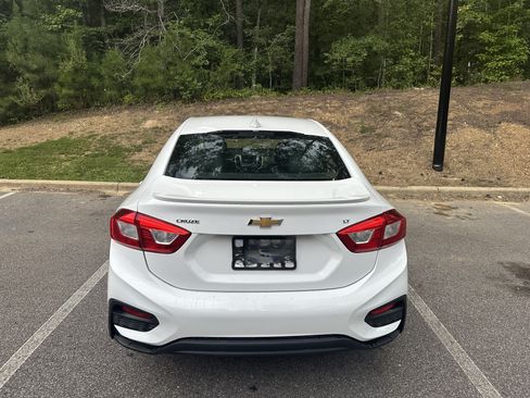 Used 2016 Chevrolet Cruze LT w/ Sun And Sound Package FWD image 6