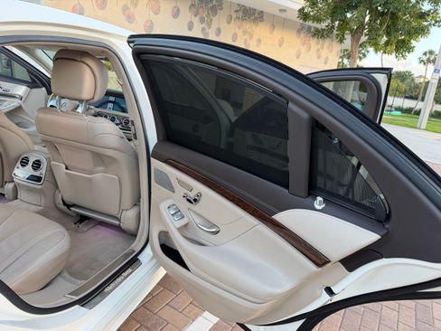 Used 2015 Mercedes-Benz S 550 Sedan image 17