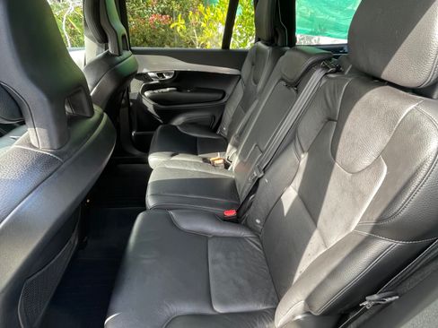 Used 2018 Volvo XC90 T5 Momentum w/ Convenience Package image 10