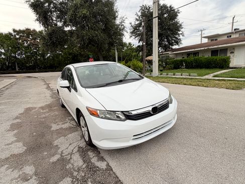 Used 2012 Honda Civic LX image 4